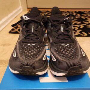 Hoka Clifton 9 wide